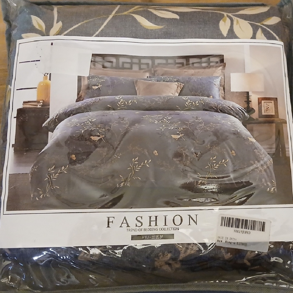 Floral Embroidered Bedding Set
